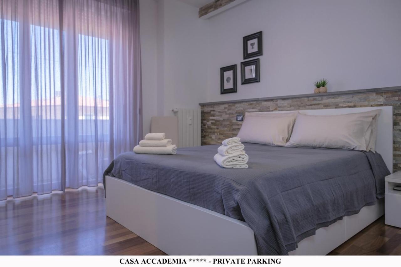 Elegante Casa Accademia ***** - Private Parking Appartamento Livorno Esterno foto
